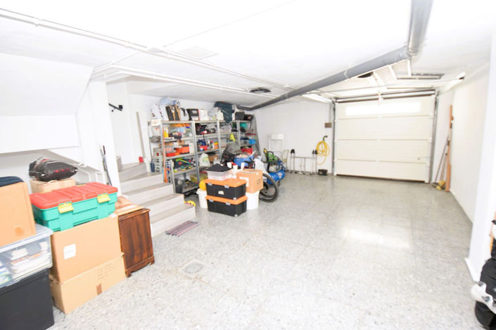 Image No.27-3 Bed Property for sale