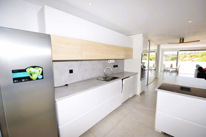 Image No.6-3 Bed Property for sale