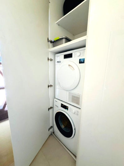 Image No.26-3 Bed Property for sale