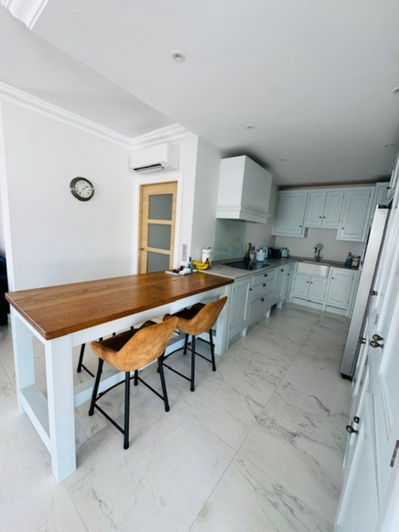 Image No.4-3 Bed Property for sale