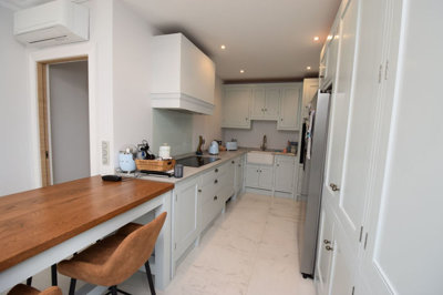 8-e64a9055bba3e77ac8aca3b893cdf826