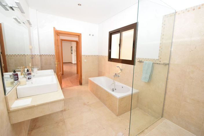 Image No.12-Propriété de 4 chambres à vendre à Mijas