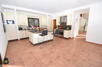 13-5fd73dea700db77384c091ca9818b1a9