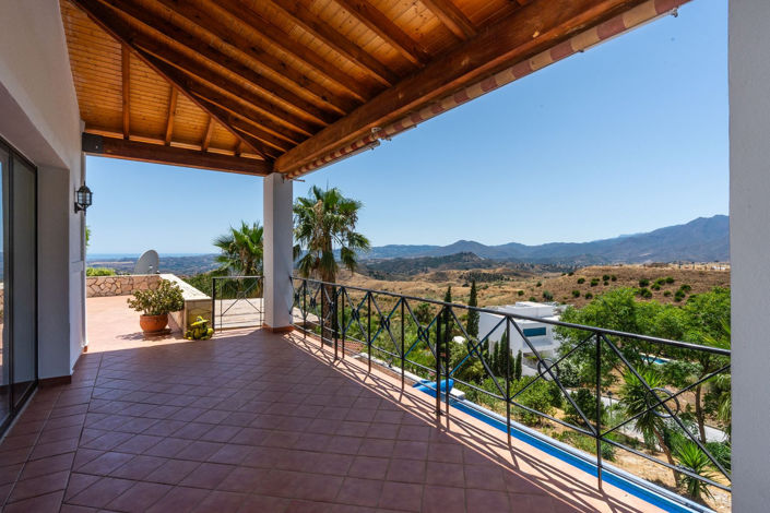 Image No.15-4 Bed Property for sale