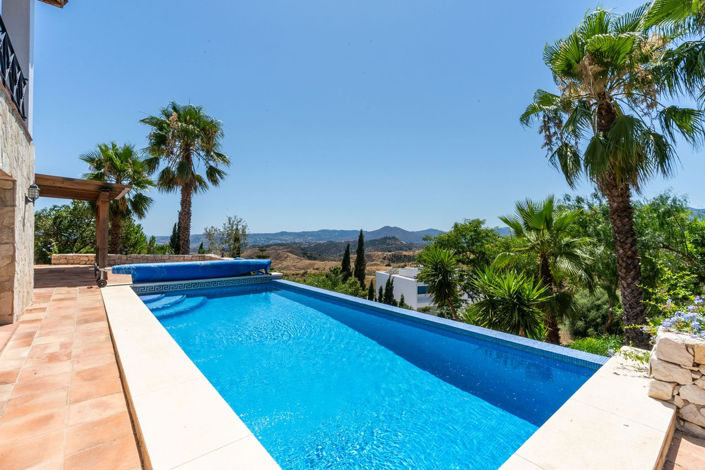 Image No.19-4 Bed Property for sale