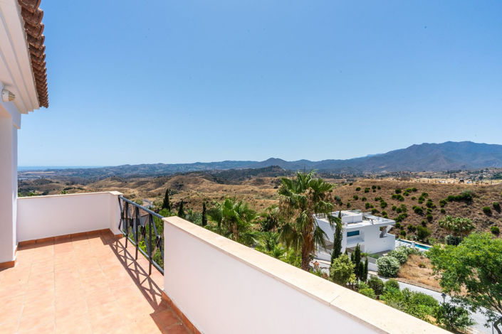 Image No.23-4 Bed Property for sale
