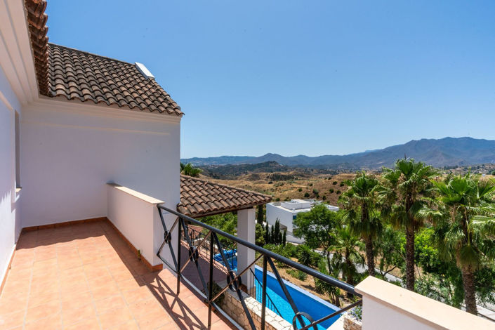 Image No.30-4 Bed Property for sale