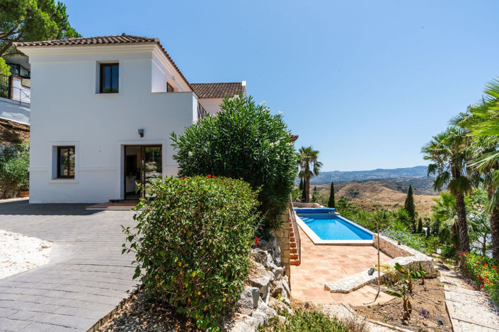 Image No.7-4 Bed Property for sale