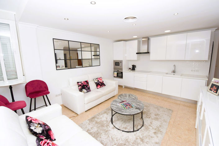 Image No.6-2 Bed Property for sale