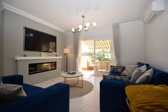 Image No.10-3 Bed Property for sale