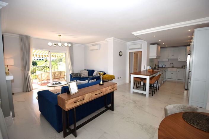 Image No.11-3 Bed Property for sale