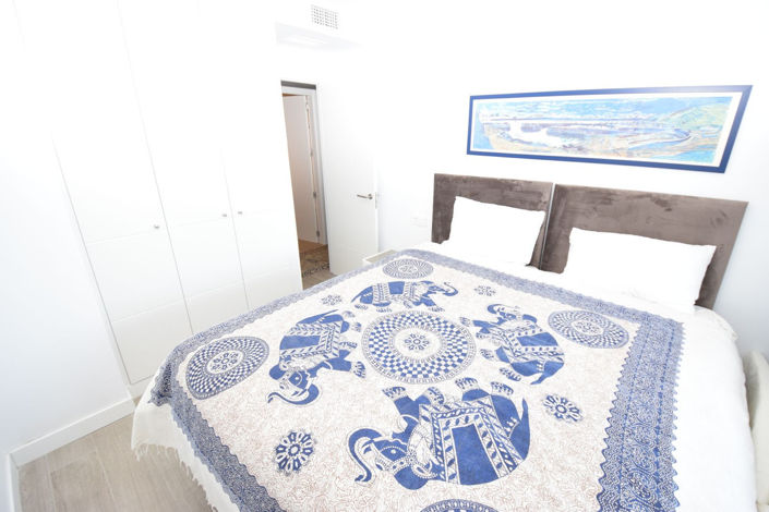 Image No.21-3 Bed Property for sale