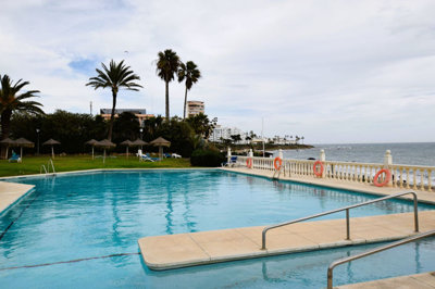 11-20939a0134ad724a8cb2a801094d15a4