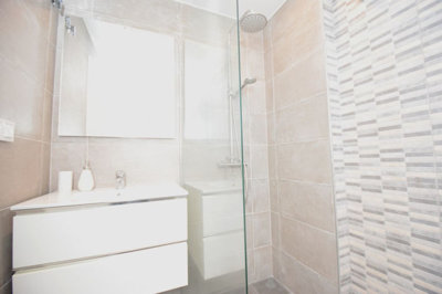 8-e64a9055bba3e77ac8aca3b893cdf826