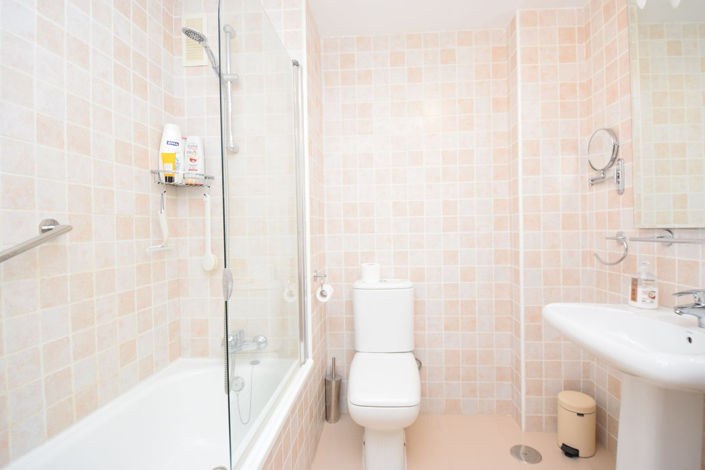 Image No.11-2 Bed Property for sale