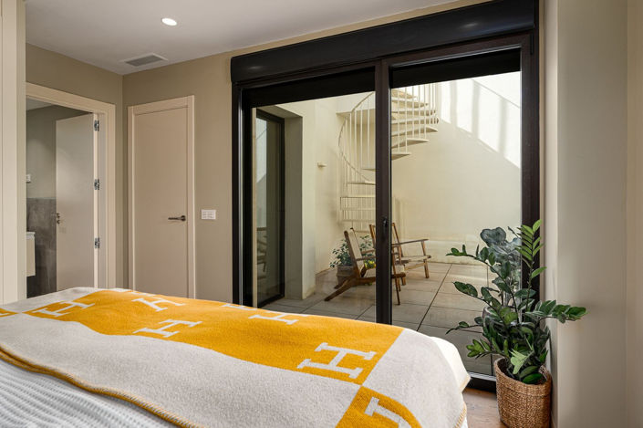 Image No.28-4 Bed Property for sale