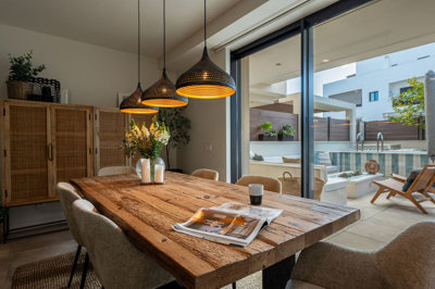 8-e64a9055bba3e77ac8aca3b893cdf826