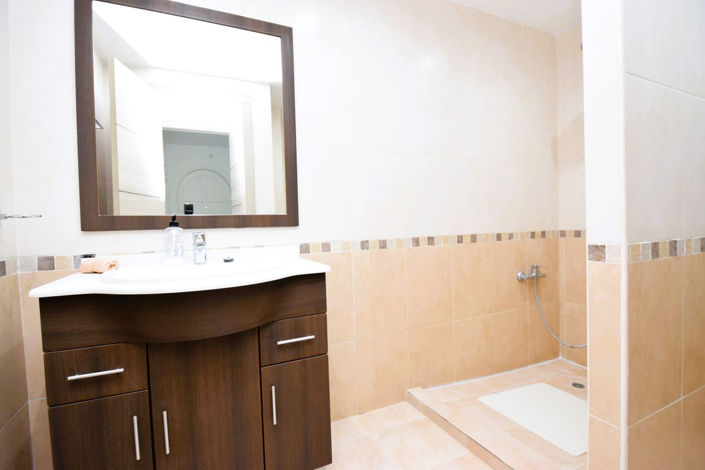 Image No.7-2 Bed Property for sale