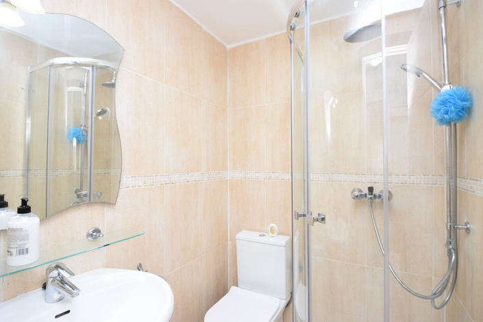 Image No.8-2 Bed Property for sale