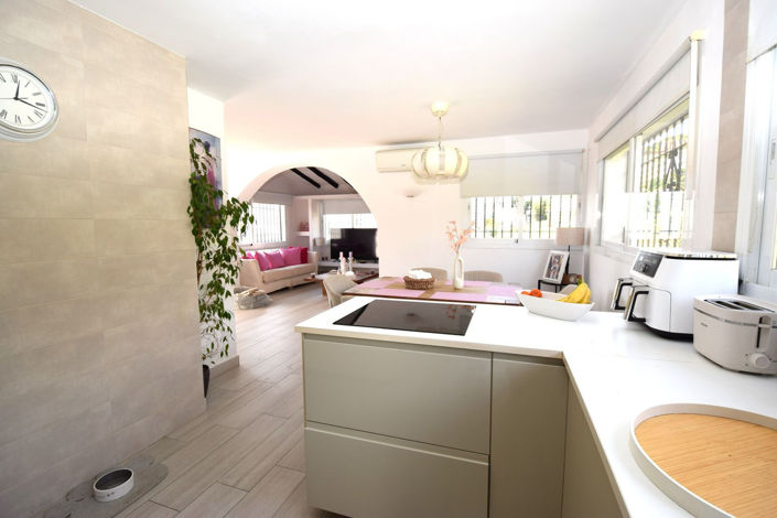 Image No.13-3 Bed Property for sale