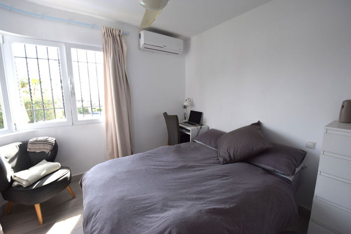 Image No.26-3 Bed Property for sale