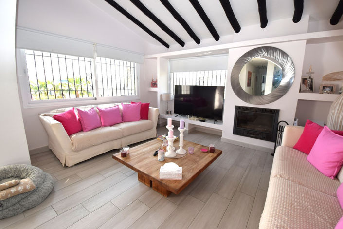 Image No.8-3 Bed Property for sale