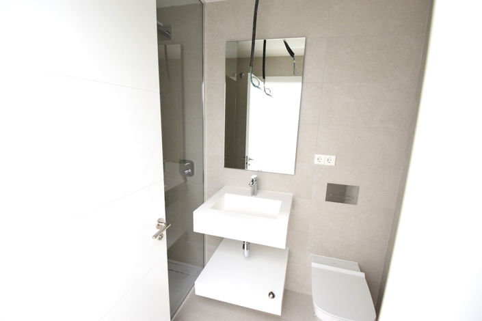 Image No.15-3 Bed Property for sale