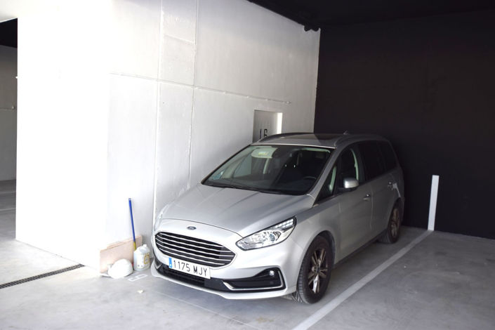 Image No.30-3 Bed Property for sale