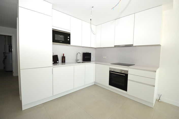 Image No.8-3 Bed Property for sale