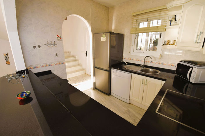 Image No.13-3 Bed Property for sale