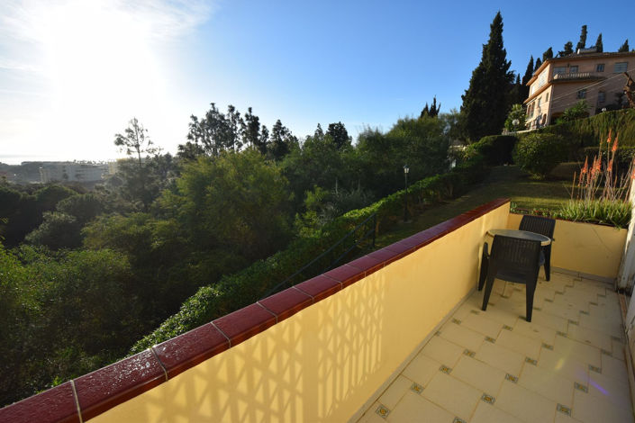 Image No.23-3 Bed Property for sale