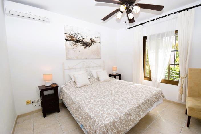 Image No.8-3 Bed Property for sale