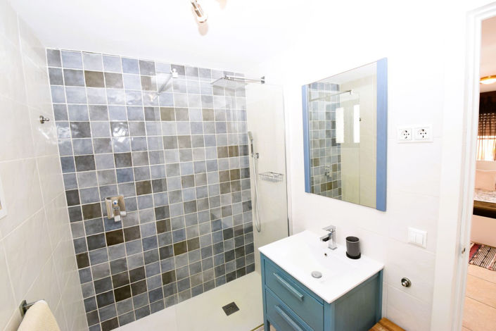 Image No.14-3 Bed Property for sale