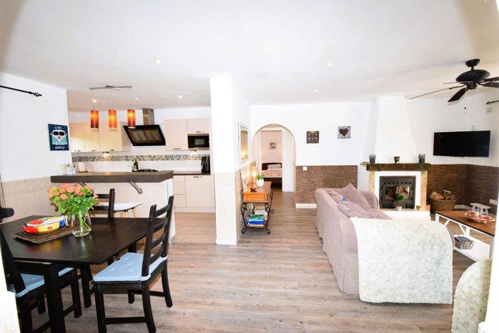 Image No.3-3 Bed Property for sale