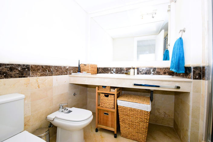 Image No.14-3 Bed Property for sale