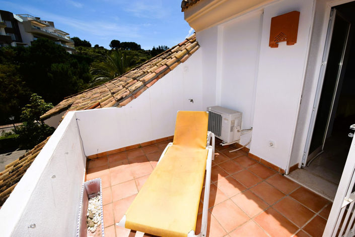 Image No.15-3 Bed Property for sale