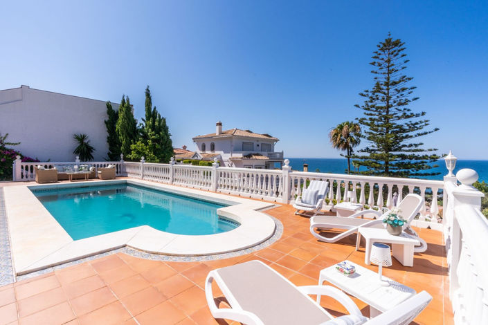 Image No.2-4 Bed Property for sale