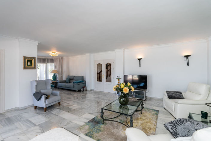 Image No.5-4 Bed Property for sale