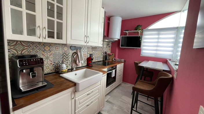 Image No.3-3 Bed Property for sale