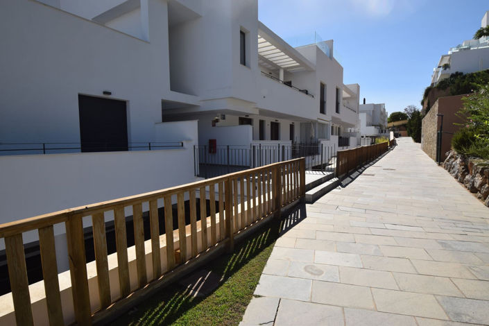 Image No.16-3 Bed Property for sale