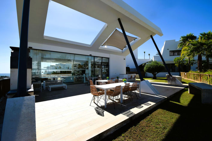 Image No.18-3 Bed Property for sale