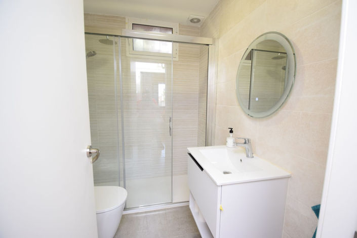 Image No.17-2 Bed Property for sale