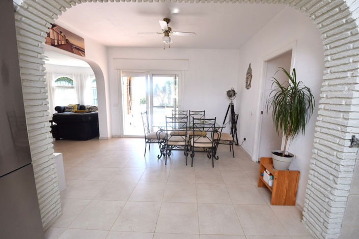 Image No.20-3 Bed Property for sale