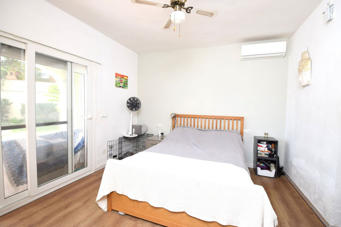 Image No.21-3 Bed Property for sale