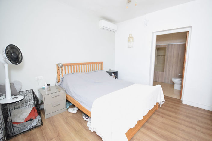 Image No.22-3 Bed Property for sale