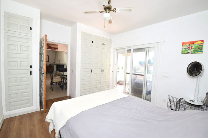 Image No.23-3 Bed Property for sale