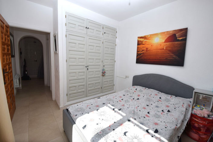 Image No.26-3 Bed Property for sale