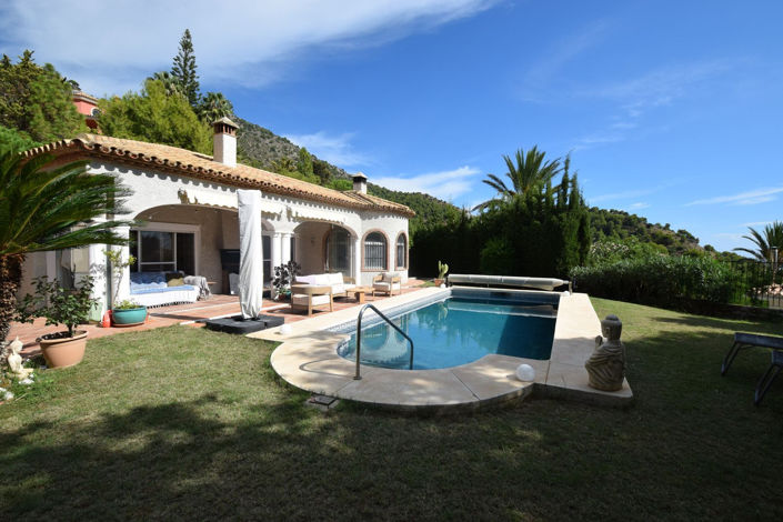 Image No.3-3 Bed Property for sale