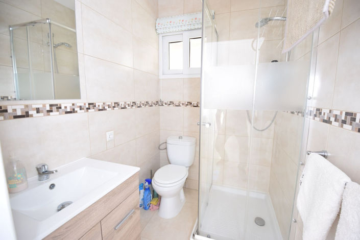 Image No.32-3 Bed Property for sale