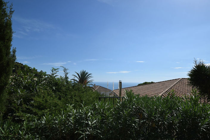 Image No.4-3 Bed Property for sale